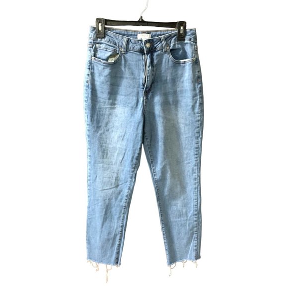 Forever 21 Womens Size 30 Straight Leg Light Wash Jeans Raw Hem Straight Leg - Picture 1 of 4
